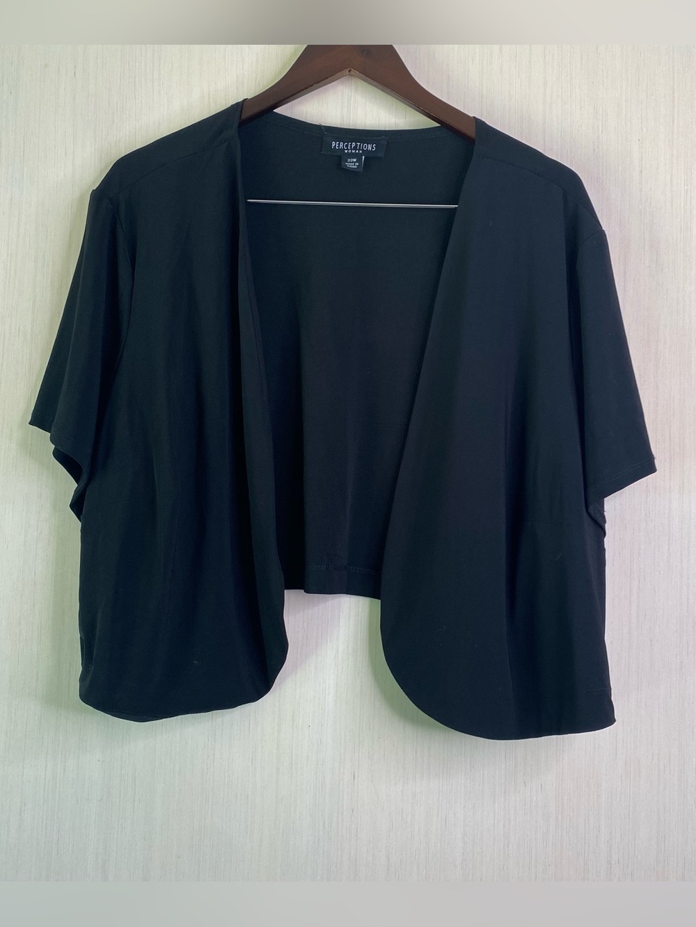 Perceptions Women’s Plus Black Open-Front Cropped Short Sleeve Cardigan 22W